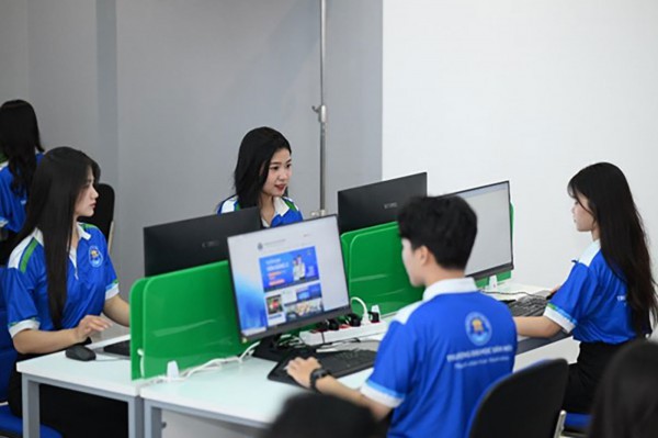 Xét học bạ, thêm cơ hội nhận nhiều học bổng hấp dẫn cho thí sinh 2K8