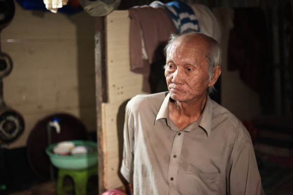 Xóm ve chai ở TP.HCM: 