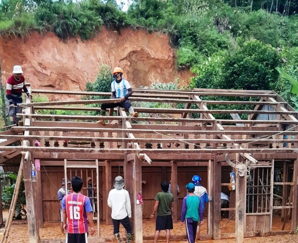 Đà Nẵng: Sườn đồi nứt toác kéo dài 500 m, đe dọa 60 hộ dân