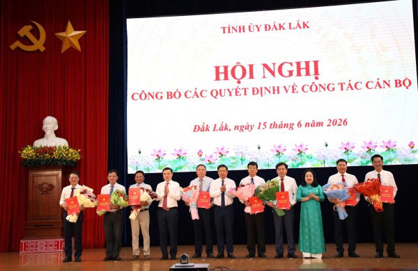 Đắk Lắk điều động, bổ nhiệm 20 cán bộ chủ chốt cấp sở và địa phương