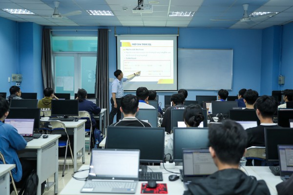 Đảm bảo quyền tự chủ thực chất cho giáo dục đại học