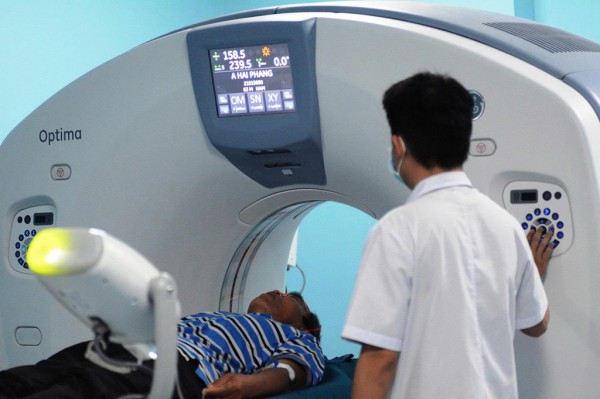 Đề xuất miễn viện phí cho bệnh nhân chạy thận, ung thư