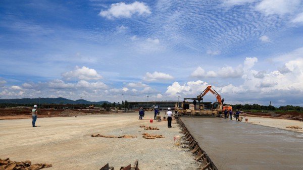 Đề xuất mở lại sân bay Liên Khương từ ngày 19.8