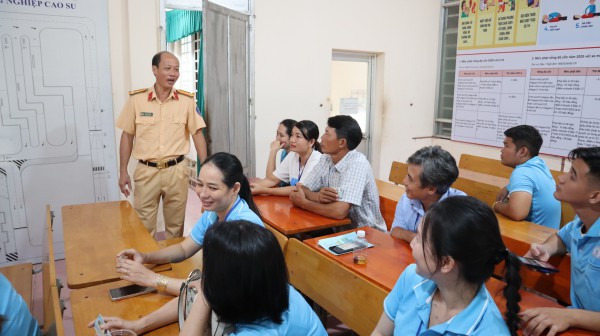 Đồng Nai: Đưa hơn 1.000 thí sinh đến Vĩnh Long thi sát hạch lái xe hạng C