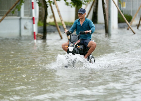 Đường phố Thanh Hóa ngập trong 