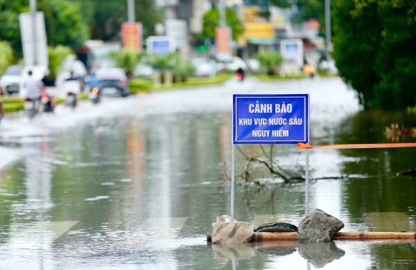 Đường phố Thanh Hóa ngập trong 