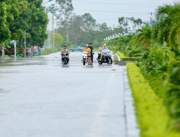 Đường phố Thanh Hóa ngập trong 