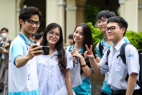 ”17 triệu học sinh, hàng chục triệu bộ đồng phục mỗi năm, rồi sẽ đi đâu?”