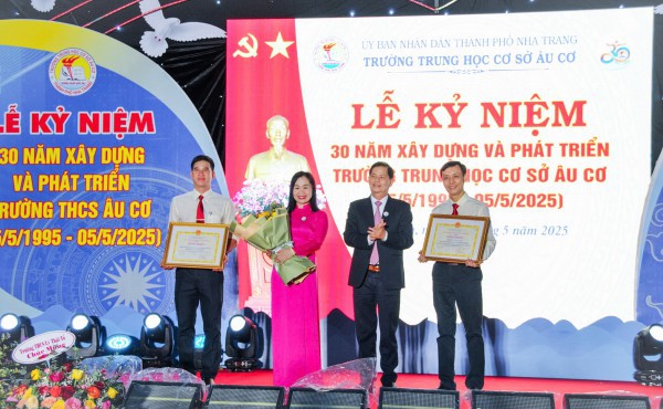 30 năm thành lập Trường THCS Âu Cơ, TP.Nha Trang 30 năm thành lập Trường THCS Âu Cơ, TP.Nha Trang