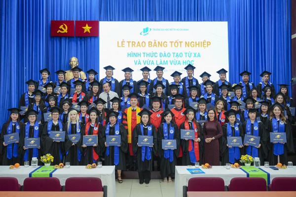 35 năm tiên phong mở lối tri thức, kiến tạo tương lai số