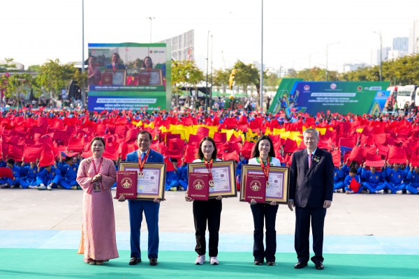 60.000 học sinh đồng diễn võ nhạc Vovinam lập ‘kỷ lục kép’ Việt Nam và thế giới