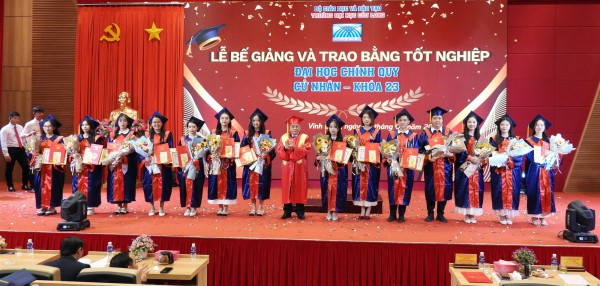 97% sinh viên của một trường ĐH ở miền Tây có việc làm sau tốt nghiệp