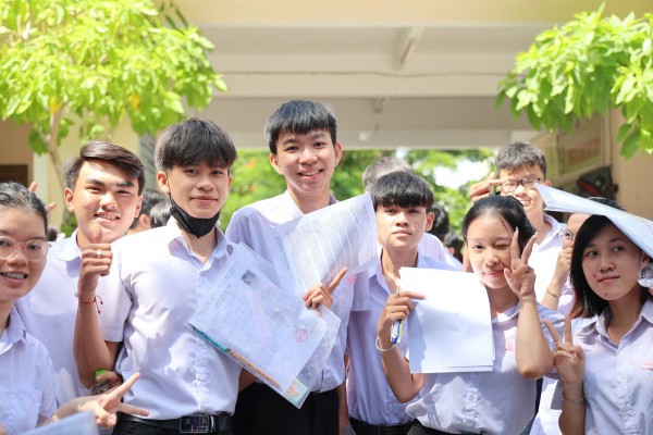97,71% học sinh Khánh Hòa đỗ tốt nghiệp, thủ khoa chọn ngành sư phạm toán