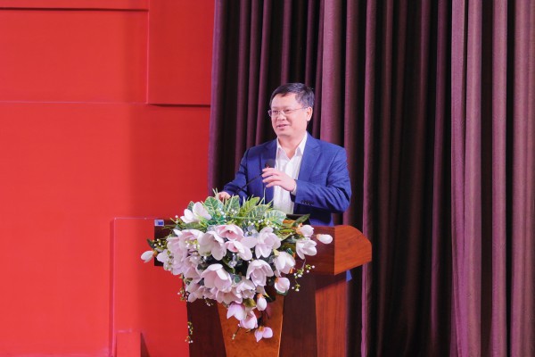 Bàn giao Trường cao đẳng Y tế Huế vào Trường đại học Y dược Huế