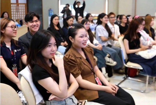 Bình đẳng trường ĐH công - tư: Cần khung pháp lý rõ ràng