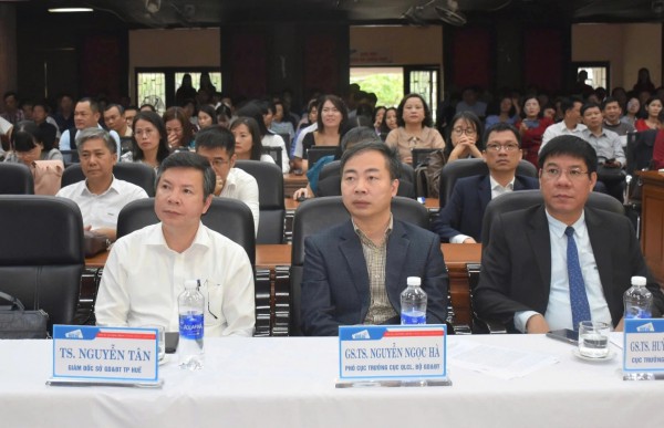Bộ GD-ĐT tập huấn xây dựng đề thi tốt nghiệp THPT Bộ GD-ĐT tập huấn xây dựng đề thi tốt nghiệp THPT
