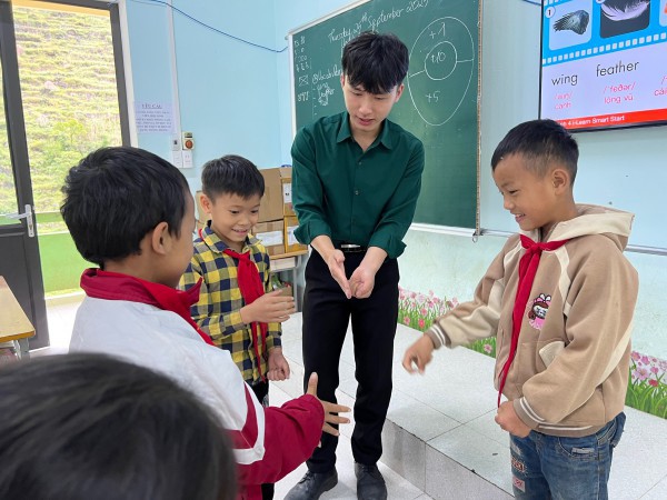 Bộ Nội vụ đề nghị các địa phương tuyển ngay giáo viên theo biên chế được giao