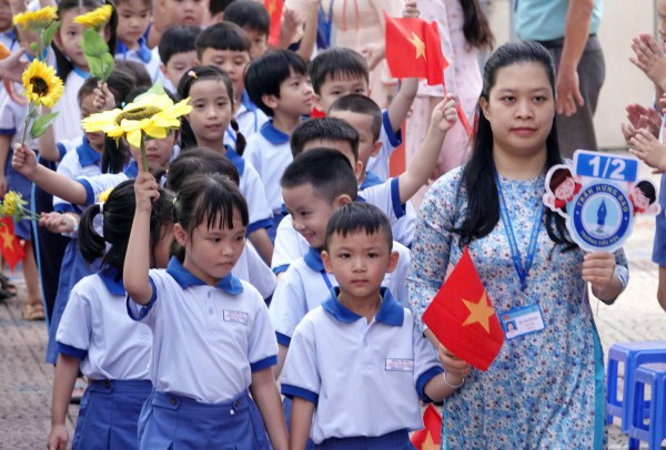 Bộ trưởng Bộ GD-ĐT Nguyễn Kim Sơn: Giáo viên là nền tảng, trụ cột của giáo dục