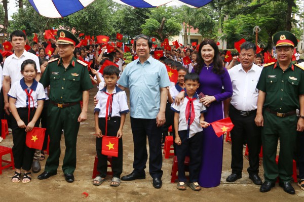 Bộ trưởng Nguyễn Kim Sơn: Ngành giáo dục sẽ đối mặt nhiều khó khăn, thách thức