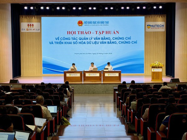 Bối rối việc in sao, cấp bằng tốt nghiệp sau khi trường sáp nhập, đổi tên
