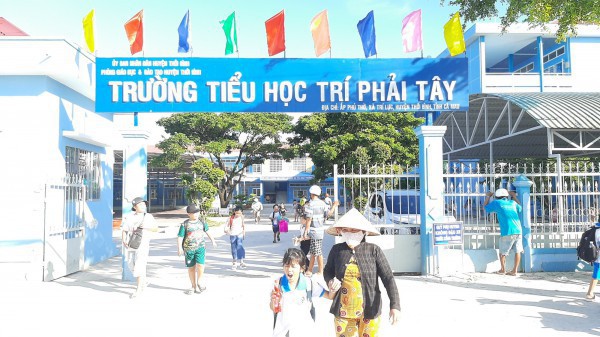 Cà Mau: 90 học sinh khó khăn trở lại trường tiếp tục học tập