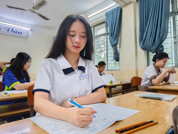 Chất lượng giáo dục 6 thành phố lớn: Nghịch lý môn ngữ văn