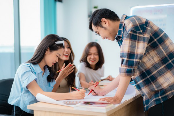 Chia sẻ cùng người học, HUFLIT không tăng học phí năm học 2024 - 2025 Chia sẻ cùng người học, HUFLIT không tăng học phí năm học 2024 - 2025