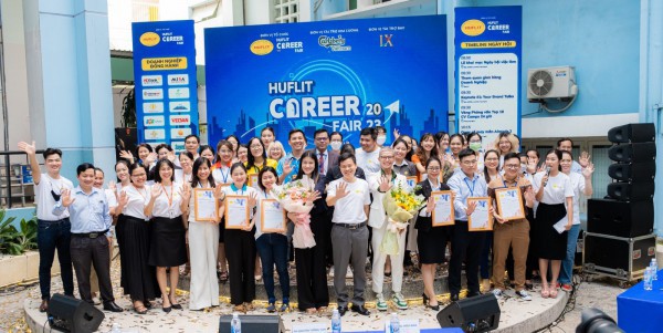 Chia sẻ cùng người học, HUFLIT không tăng học phí năm học 2024 - 2025