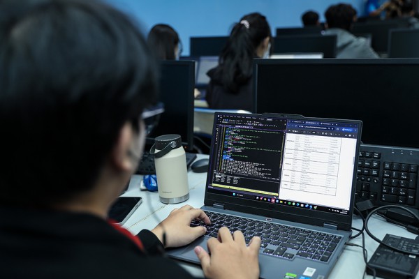 Chọn ngành học thời bùng nổ AI: Cách quốc tế   giúp sinh viên thích nghi