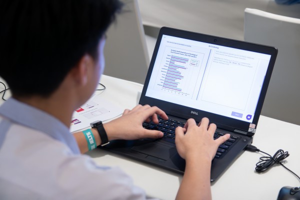 Chuyên gia bày cách ứng dụng AI ôn thi IELTS đạt điểm cao