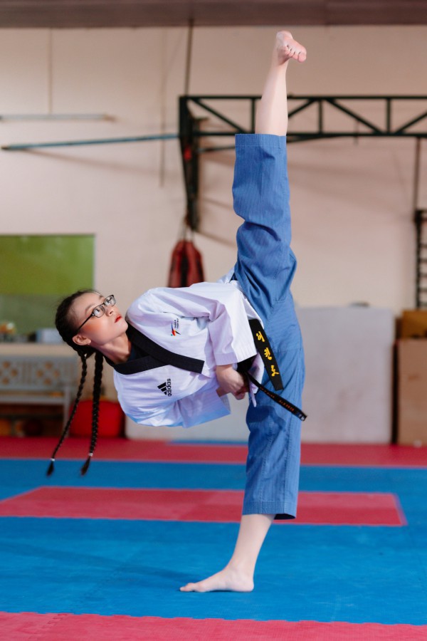 Cô gái vàng của taekwondo: Thể thao giỏi, học tập tài năng