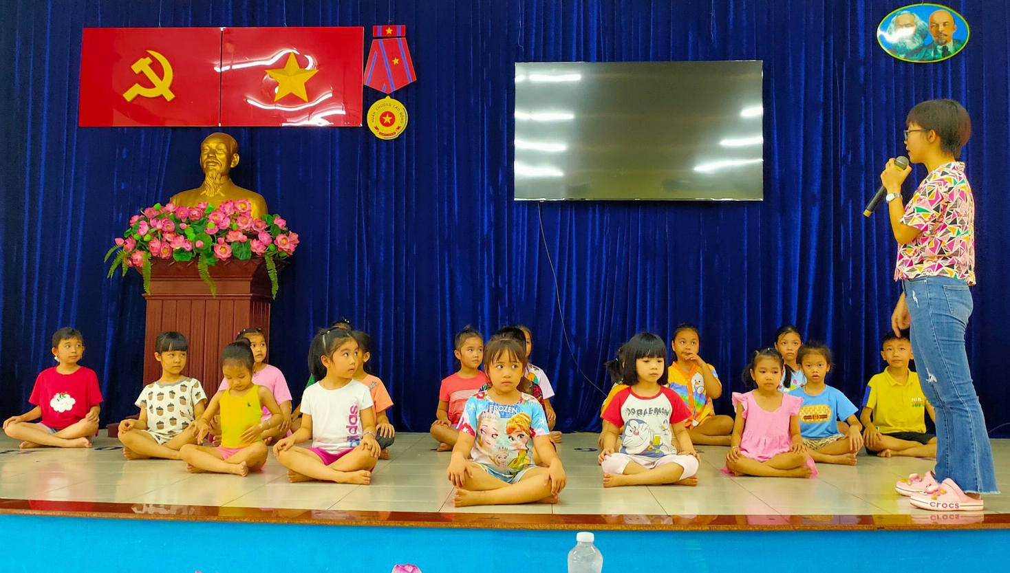 Cô giáo mầm non ‘kute’ dạy nhảy miễn phí cho trẻ em ngày hè