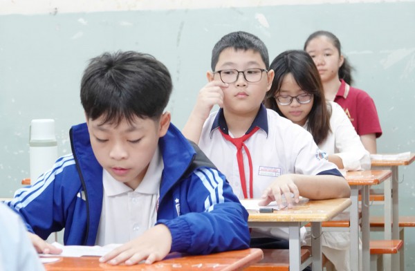 Có nên chuyển con sang trường chuyên? Có nên chuyển con sang trường chuyên?