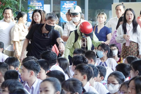 Có nên chuyển con sang trường chuyên? Có nên chuyển con sang trường chuyên?