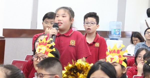 ”Con hỏi AI 20 câu, máy đều trả lời, hỏi mẹ câu thứ 3 mẹ đã la” ”Con hỏi AI 20 câu, máy đều trả lời, hỏi mẹ câu thứ 3 mẹ đã la”