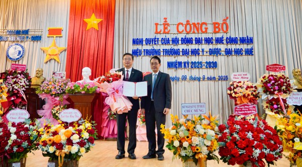 Công bố Hiệu trưởng Trường ĐH Y dược Huế nhiệm kỳ 2025 - 2030 Công bố Hiệu trưởng Trường ĐH Y dược Huế nhiệm kỳ 2025 - 2030