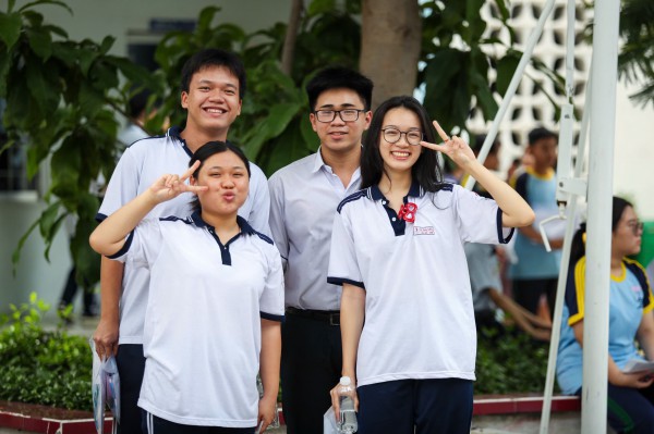 Công bố điểm sàn khối ngành sức khỏe và sư phạm, cơ hội nào cho thí sinh?