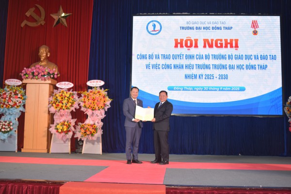 Công bố quyết định Hiệu trưởng Trường ĐH Đồng Tháp Công bố quyết định Hiệu trưởng Trường ĐH Đồng Tháp