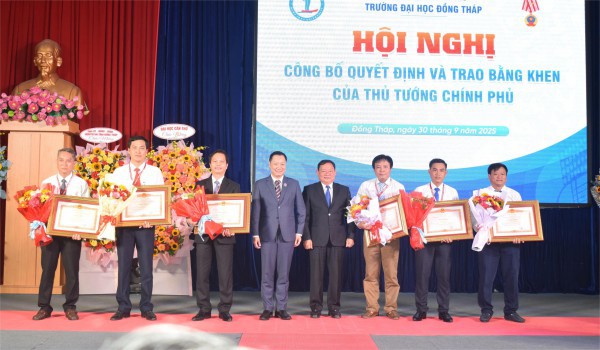 Công bố quyết định Hiệu trưởng Trường ĐH Đồng Tháp Công bố quyết định Hiệu trưởng Trường ĐH Đồng Tháp