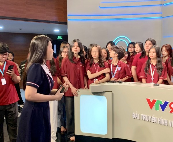 Gen Z nên chọn học ngành truyền thông ở đâu? Gen Z nên chọn học ngành truyền thông ở đâu?