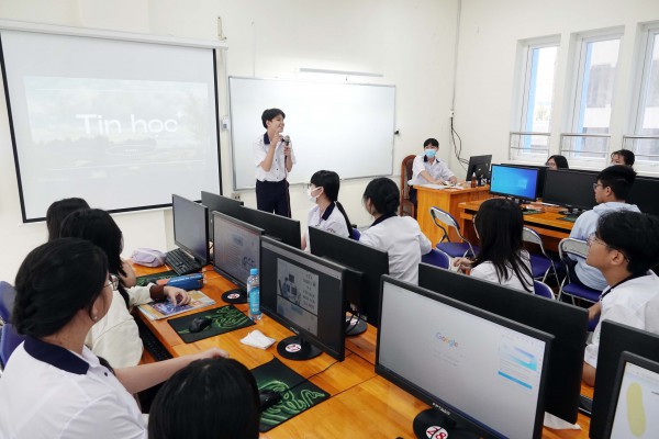 Giáo dục cùng kiến tạo và phát triển đất nước Giáo dục cùng kiến tạo và phát triển đất nước
