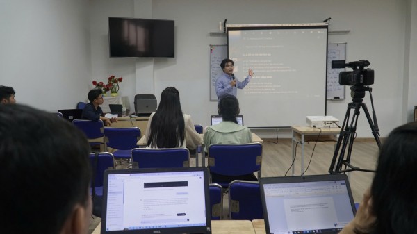 Giáo viên chuyển dịch từ tư sang công: Trường mầm non gặp khó Giáo viên chuyển dịch từ tư sang công: Trường mầm non gặp khó