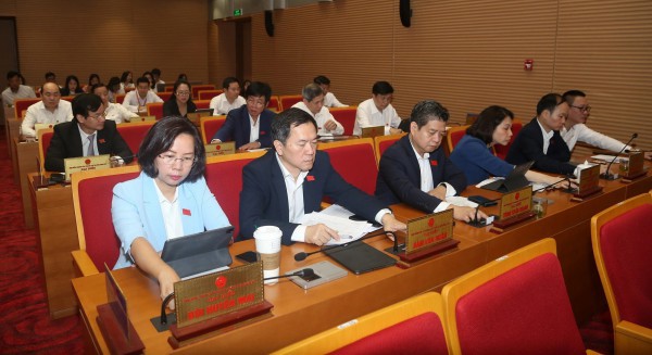 Hà Nội chốt mức học phí và mức thu tiền dịch vụ bán trú Hà Nội chốt mức học phí và mức thu tiền dịch vụ bán trú