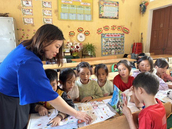Hạ chuẩn để tuyển giáo viên: Giải pháp cần nhưng chưa đủ Hạ chuẩn để tuyển giáo viên: Giải pháp cần nhưng chưa đủ