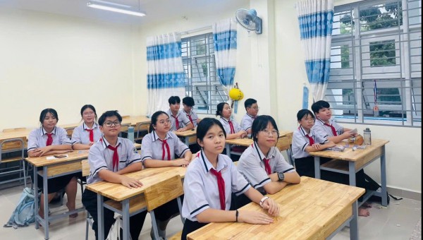 Hàng loạt trường tại TP.HCM thay đổi thời khóa biểu, không còn học thứ bảy Hàng loạt trường tại TP.HCM thay đổi thời khóa biểu, không còn học thứ bảy