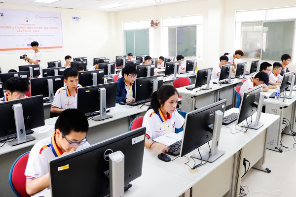Hấp dẫn giải thưởng Olympic tin học miền Trung và Tây nguyên Hấp dẫn giải thưởng Olympic tin học miền Trung và Tây nguyên