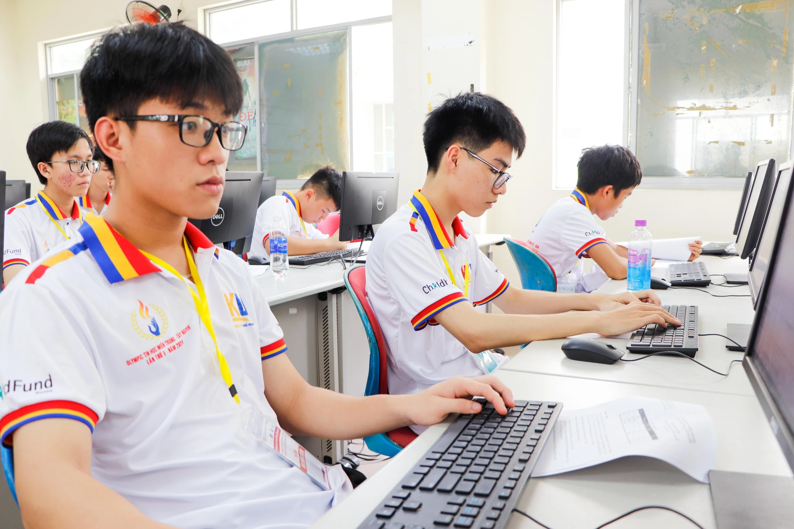Hấp dẫn giải thưởng Olympic tin học miền Trung và Tây nguyên Hấp dẫn giải thưởng Olympic tin học miền Trung và Tây nguyên