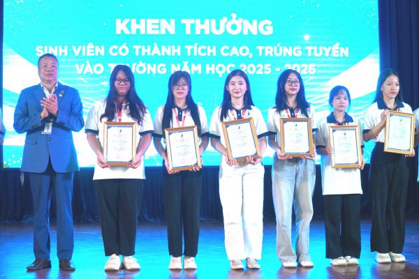 Học giỏi ở phổ thông, được trường cao đẳng cấp học bổng Học giỏi ở phổ thông, được trường cao đẳng cấp học bổng
