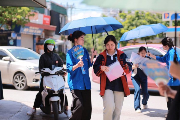 Học sinh Hà Nội bất an trước kỳ thi vào lớp 10