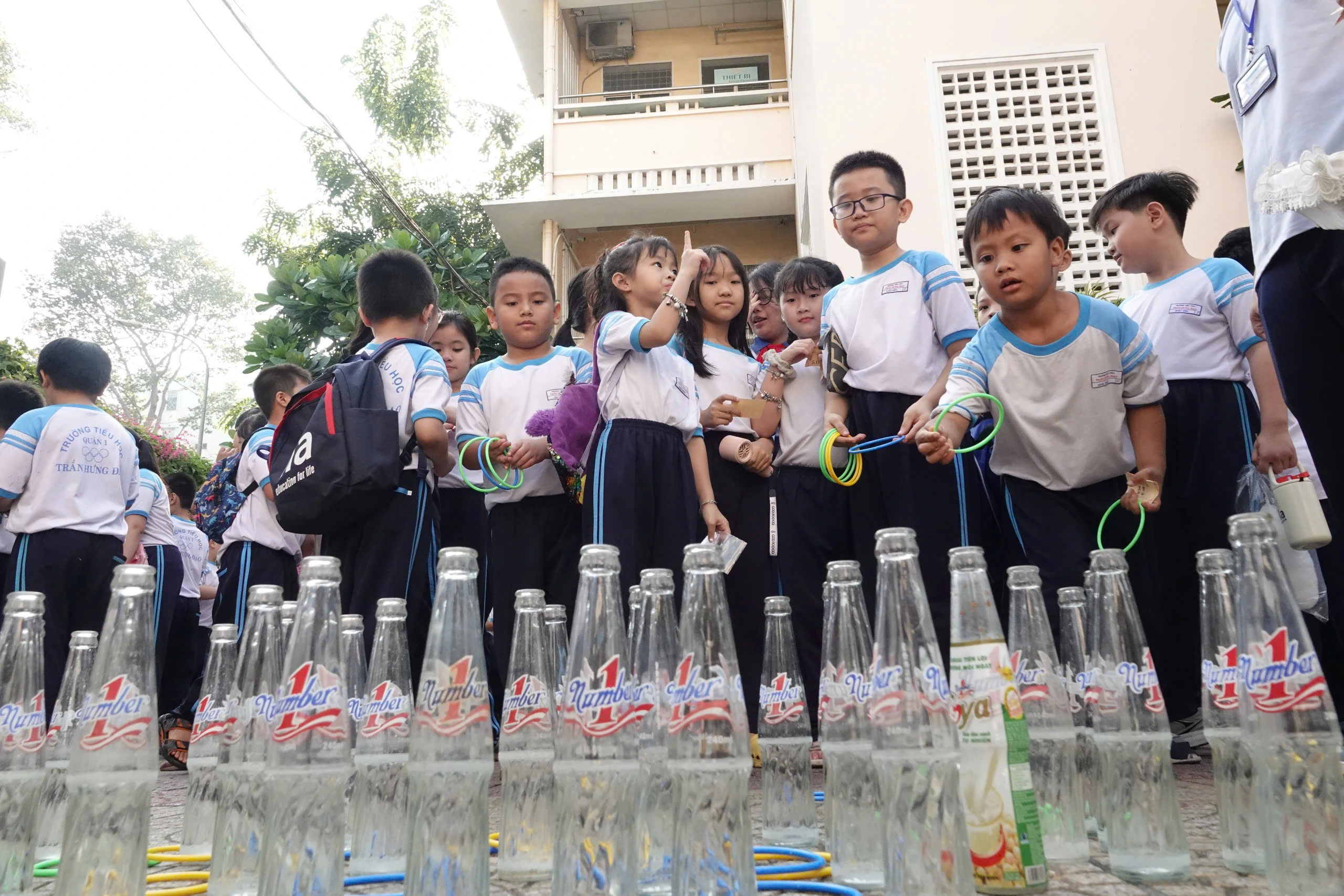 Học sinh TP.HCM vui hội xuân, ngày mai nghỉ Tết Nguyên đán Học sinh TP.HCM vui hội xuân, ngày mai nghỉ Tết Nguyên đán